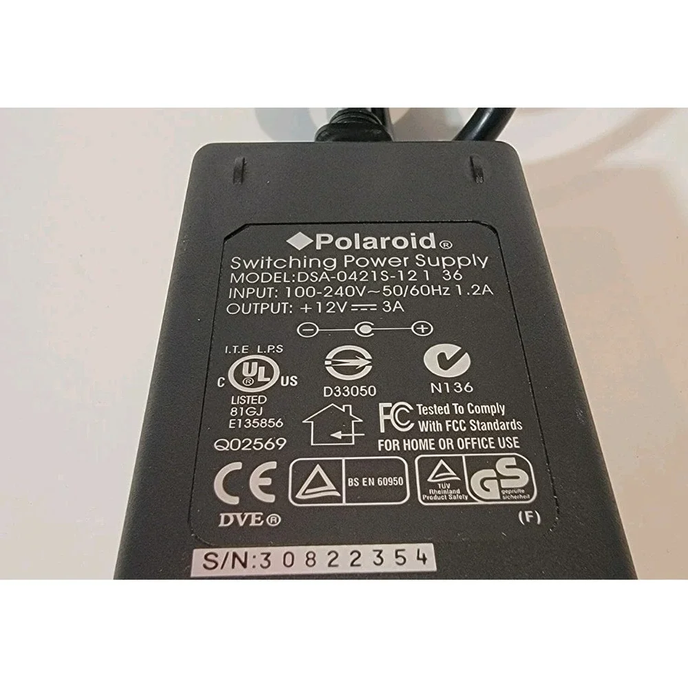 Power Supply Adapter Polaroid DVE DSA-0421S-12 2 36 AC‎  12V 3A Switching